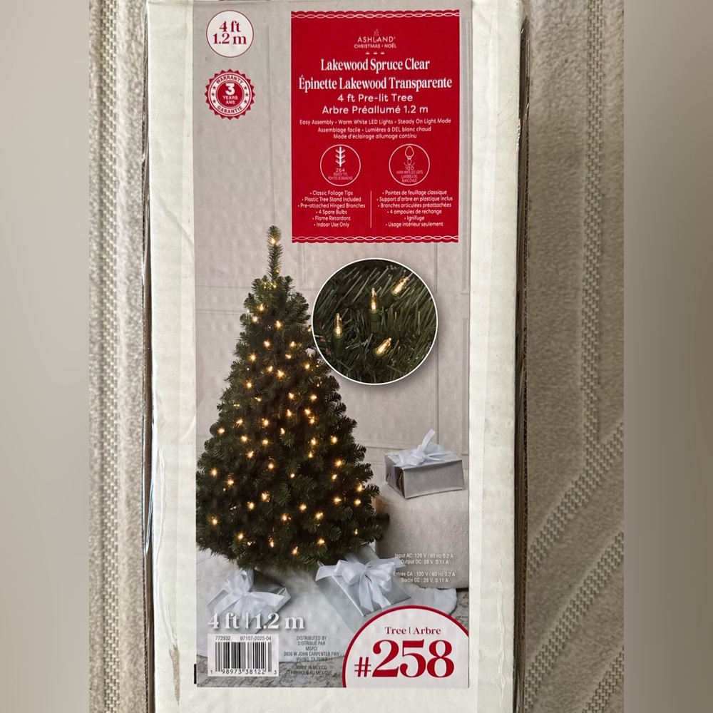 *Brand New Unopened* 4 Ft pre lit Christmas Tree
